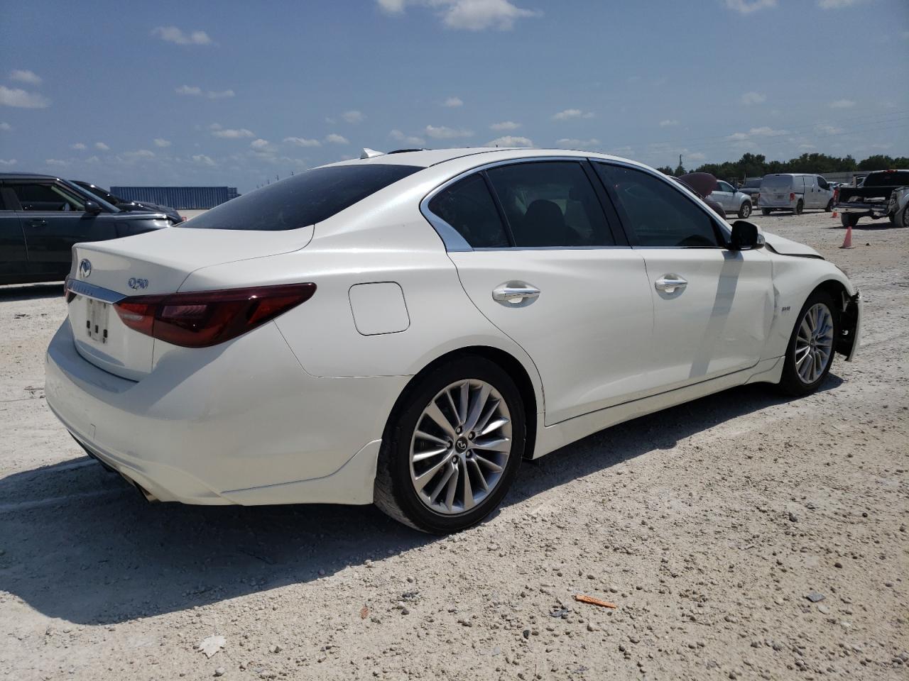 JN1EV7AP7JM362903 2018 Infiniti Q50 Luxe