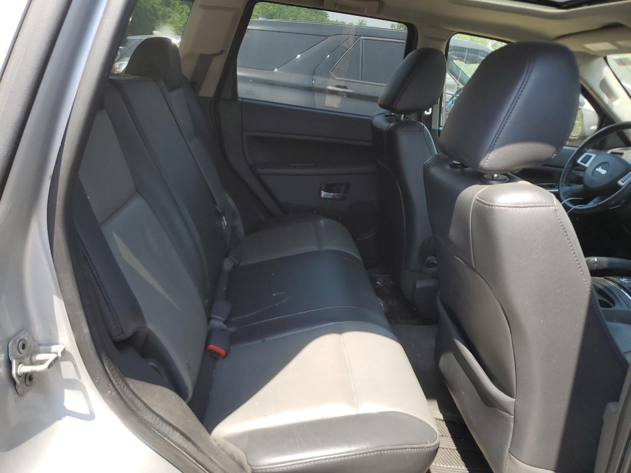 1J8GR48K69C530270 2009 Jeep Grand Cherokee Laredo