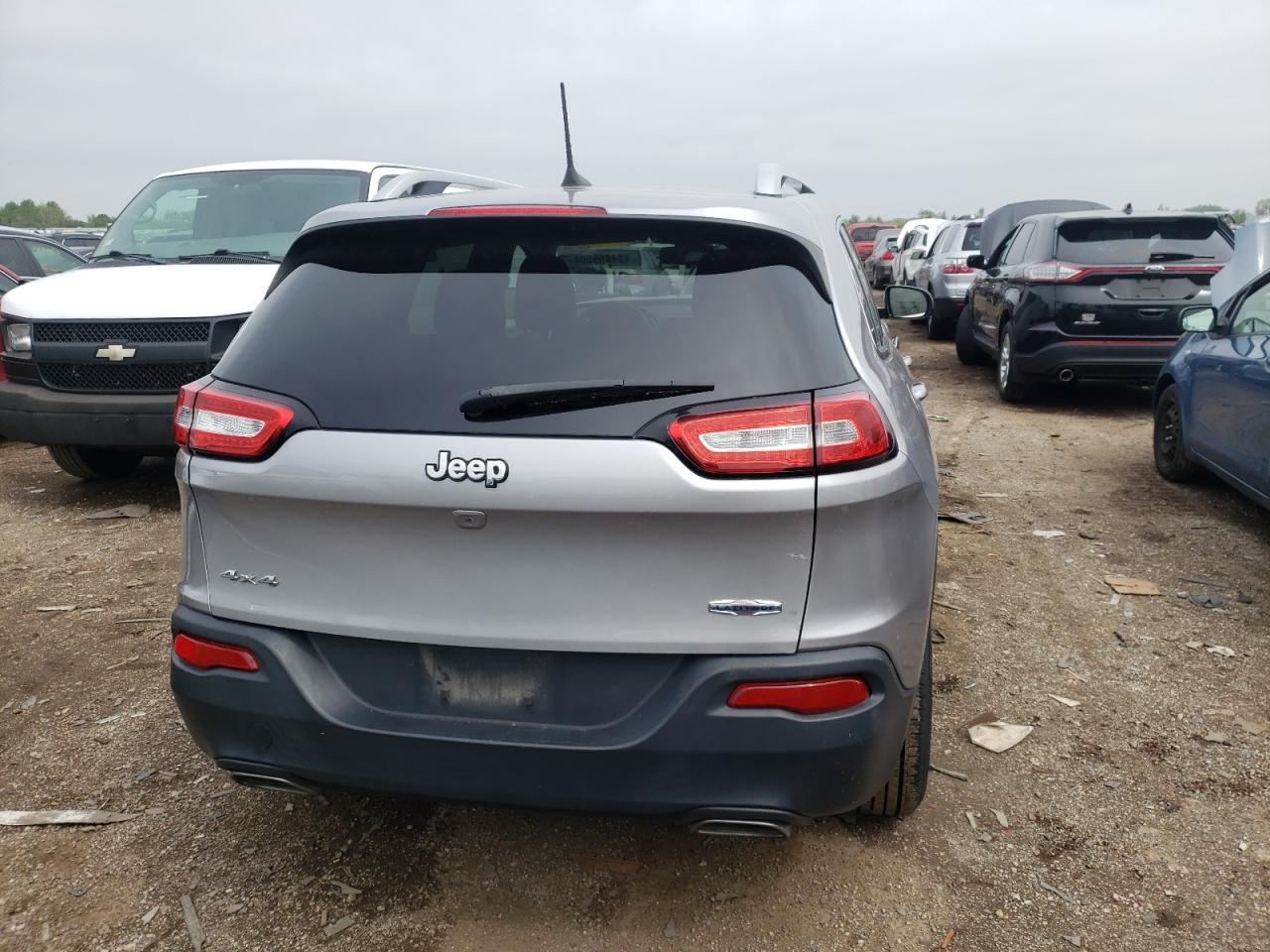 1C4PJMCS4HD223811 2017 Jeep Cherokee Latitude