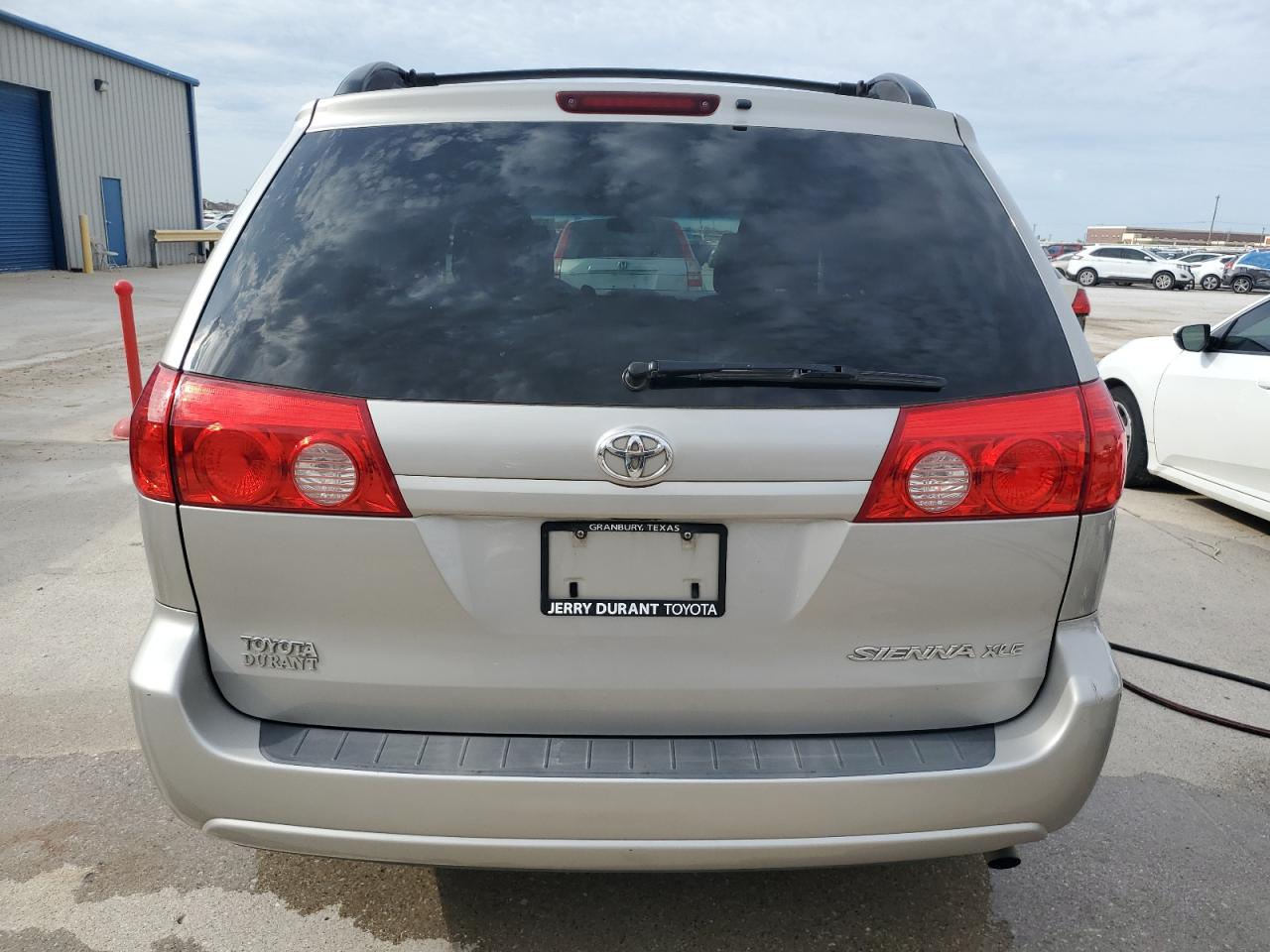 5TDZK22CX9S265989 2009 Toyota Sienna Xle
