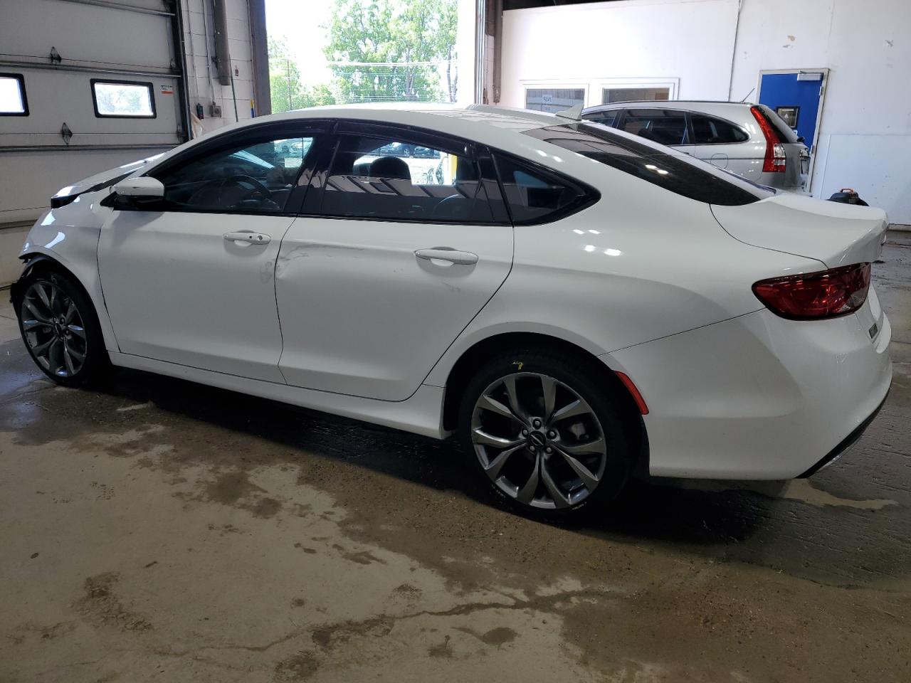 2015 Chrysler 200 S vin: 1C3CCCBG2FN672464