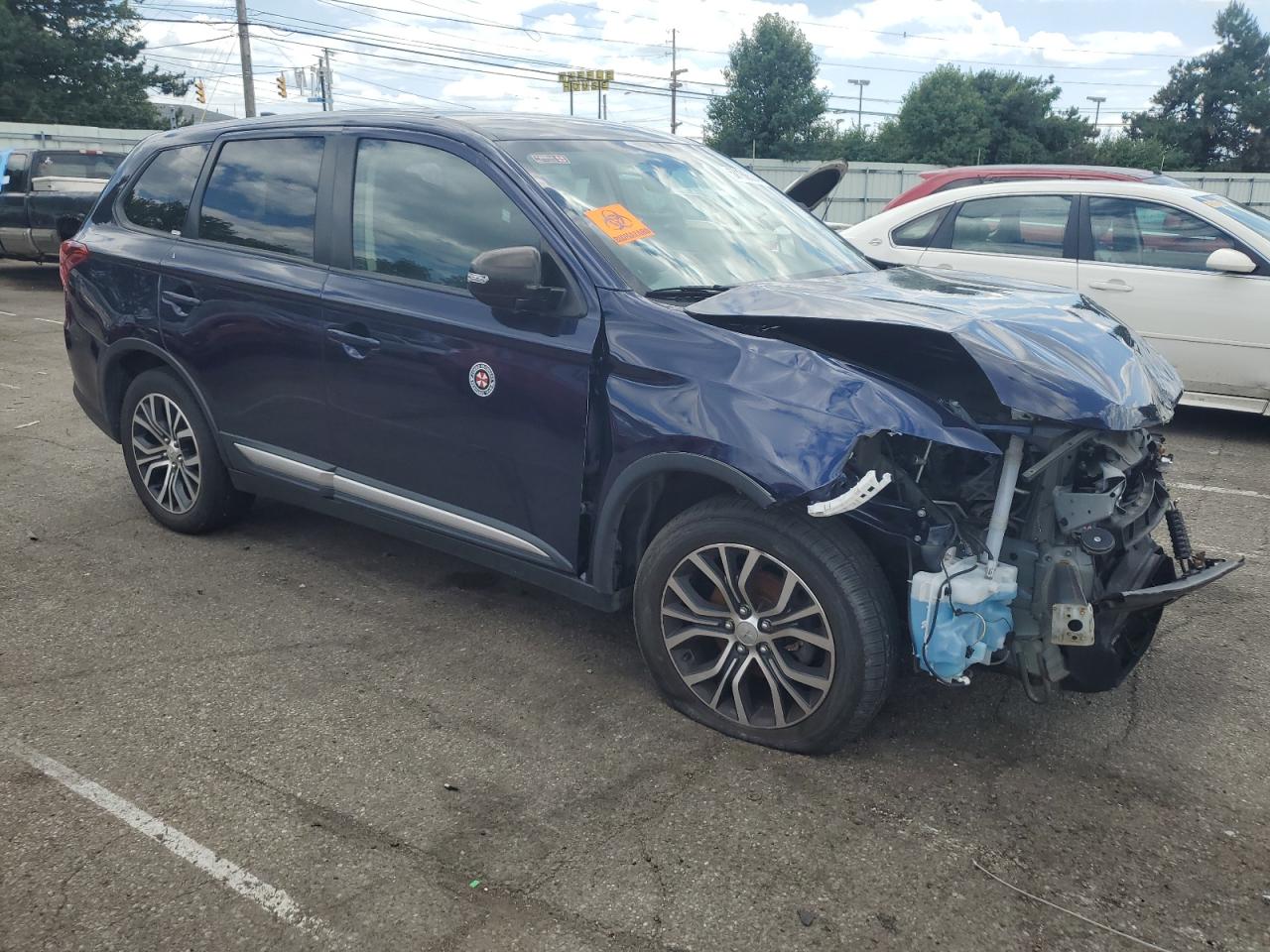 JA4AZ3A39JZ061570 2018 Mitsubishi Outlander Se