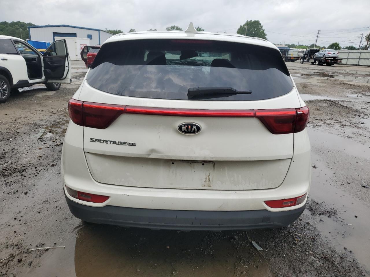 KNDPM3AC6J7445669 2018 Kia Sportage Lx