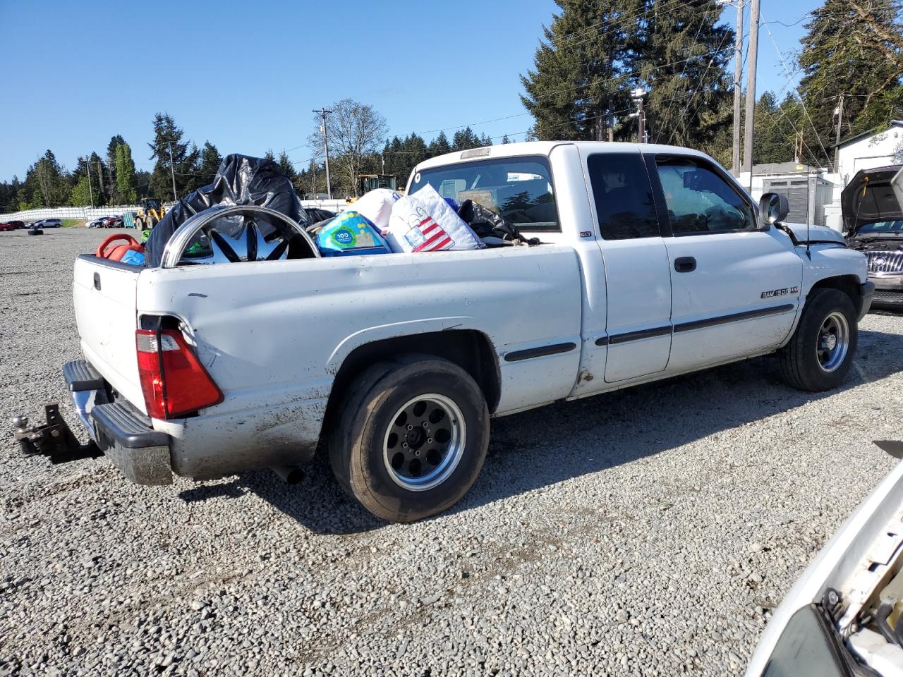 1B7HC13ZXWJ120451 1998 Dodge Ram 1500