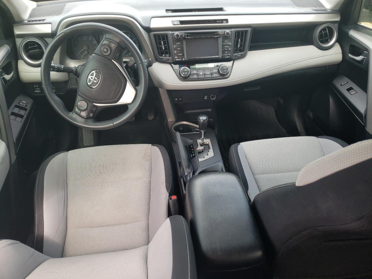 2T3WFREV4HW334959 2017 Toyota Rav4 Xle