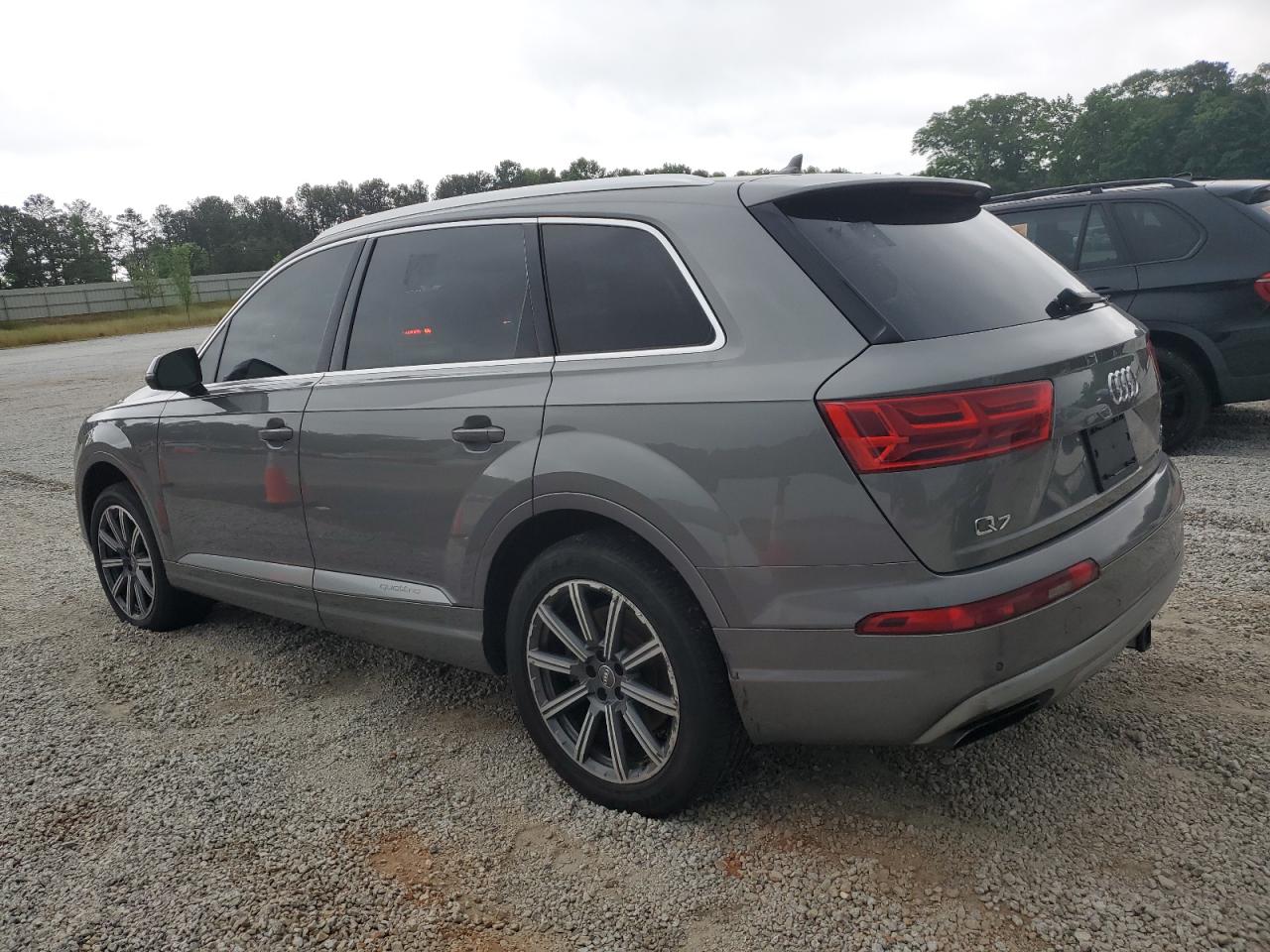 2017 Audi Q7 Premium Plus vin: WA1LAAF7XHD024454