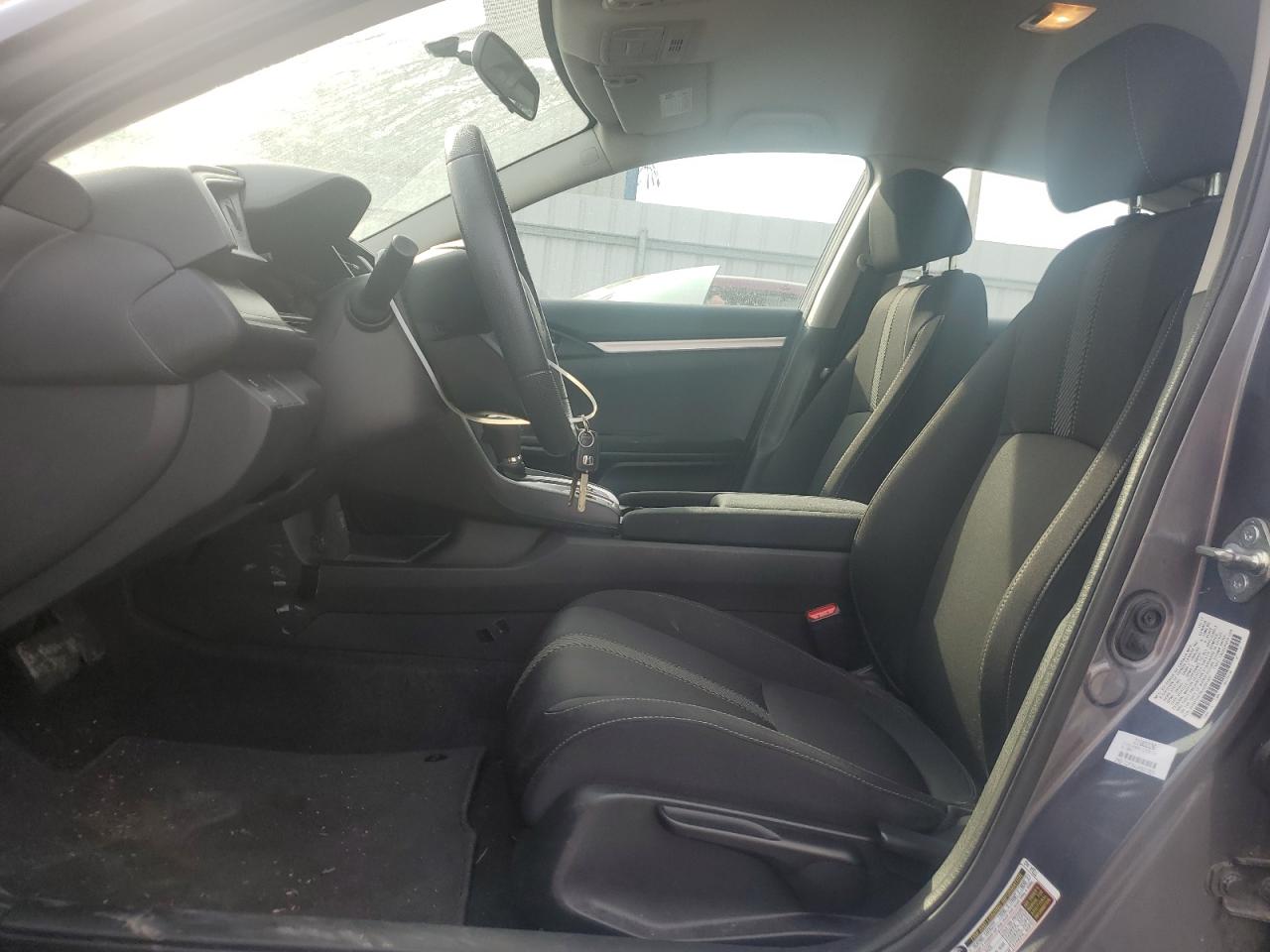 2HGFC2F56JH501831 2018 Honda Civic Lx