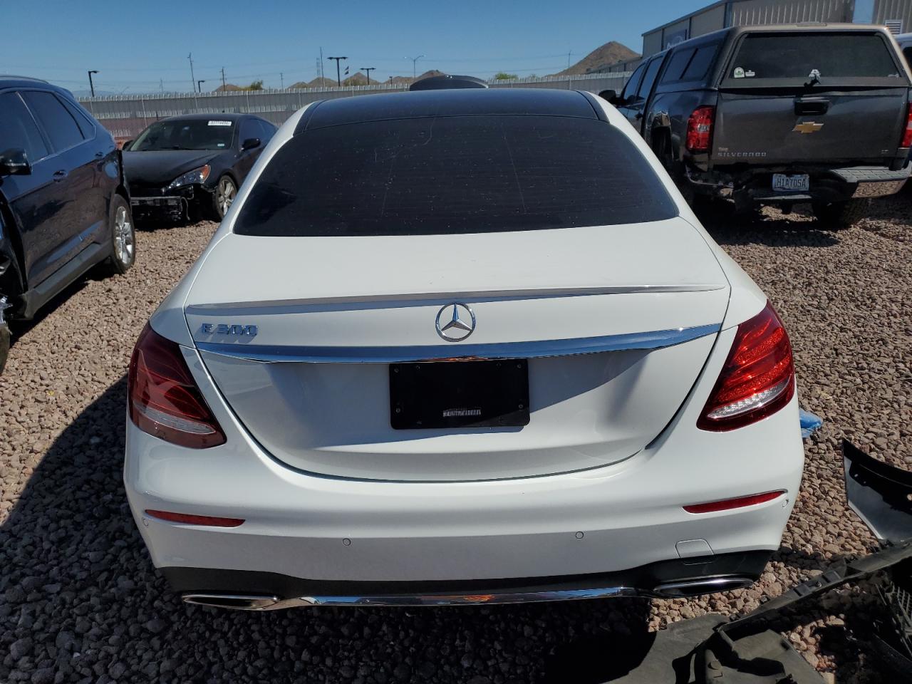 WDDZF4JB2JA378626 2018 Mercedes-Benz E 300