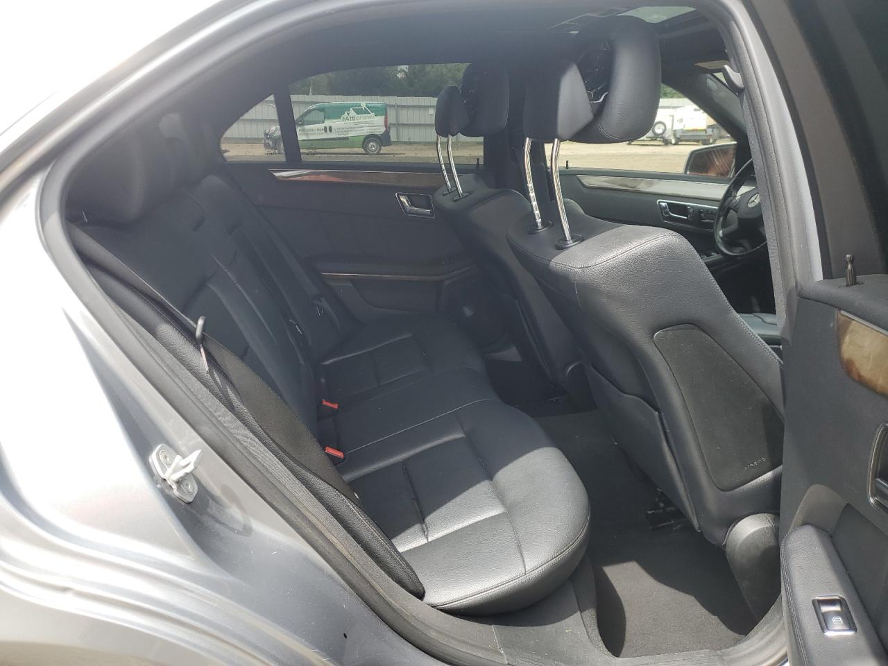 WDDHF8HBXAA229213 2010 Mercedes-Benz E 350 4Matic