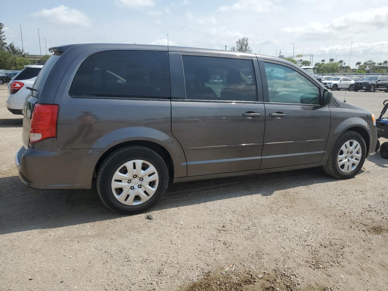 2C4RDGBG8HR605934 2017 Dodge Grand Caravan Se