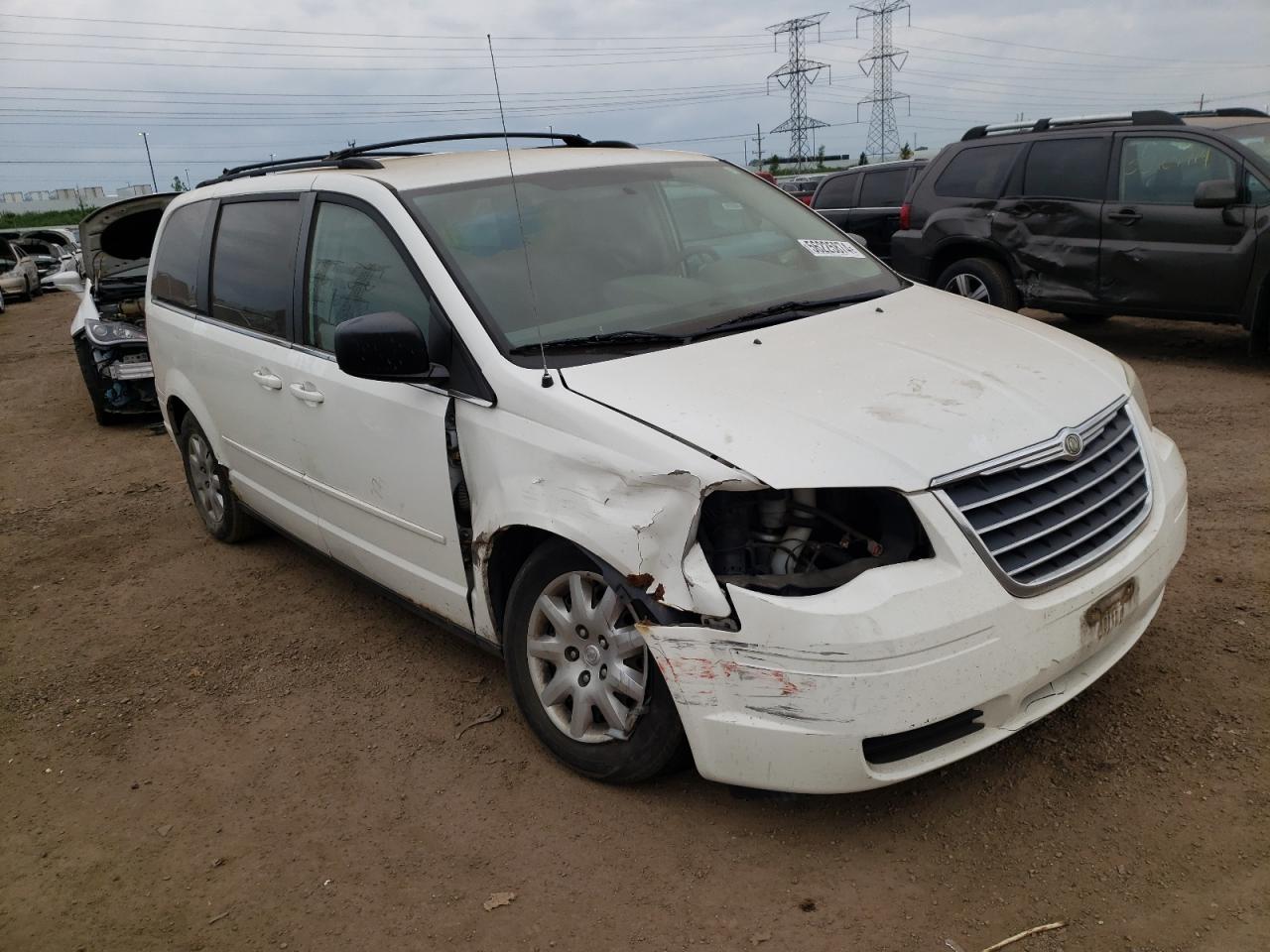 Lot #2558814981 2010 CHRYSLER TOWN & COU