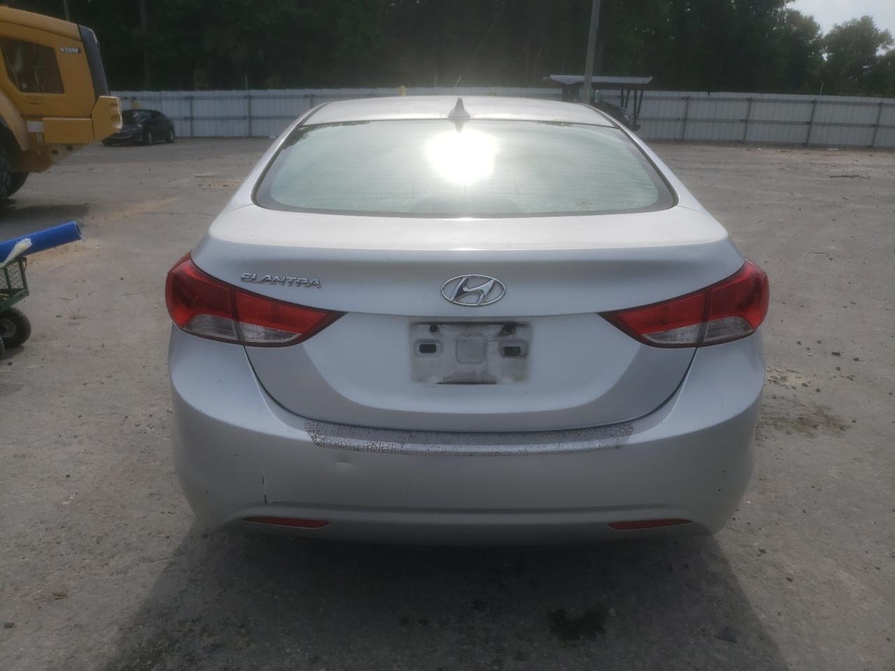 KMHDH4AE2BU128419 2011 Hyundai Elantra Gls