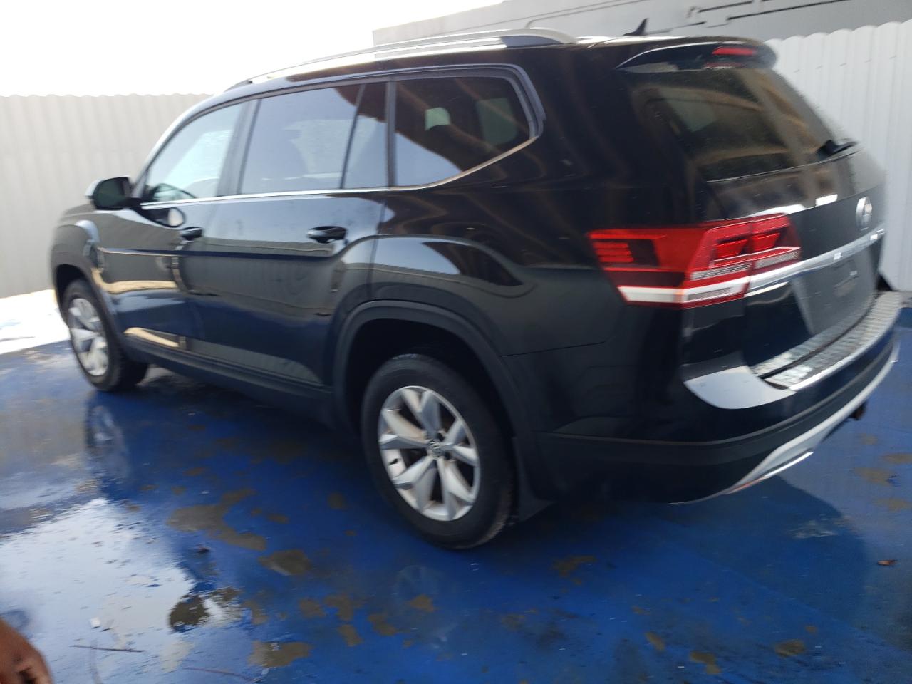 2018 Volkswagen Atlas Sel vin: 1V2ER2CA1JC557347