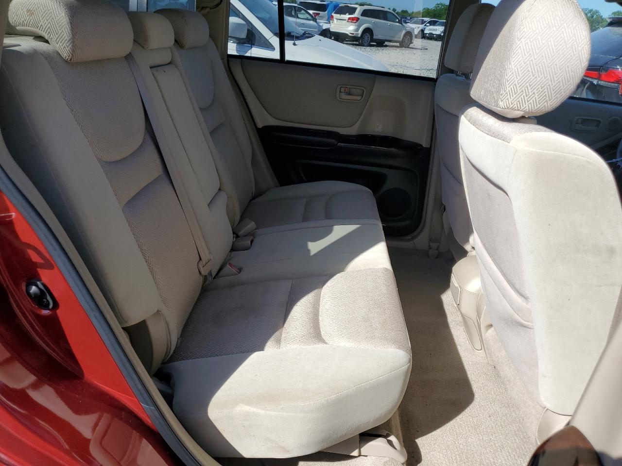 JTEGF21A030113172 2003 Toyota Highlander Limited