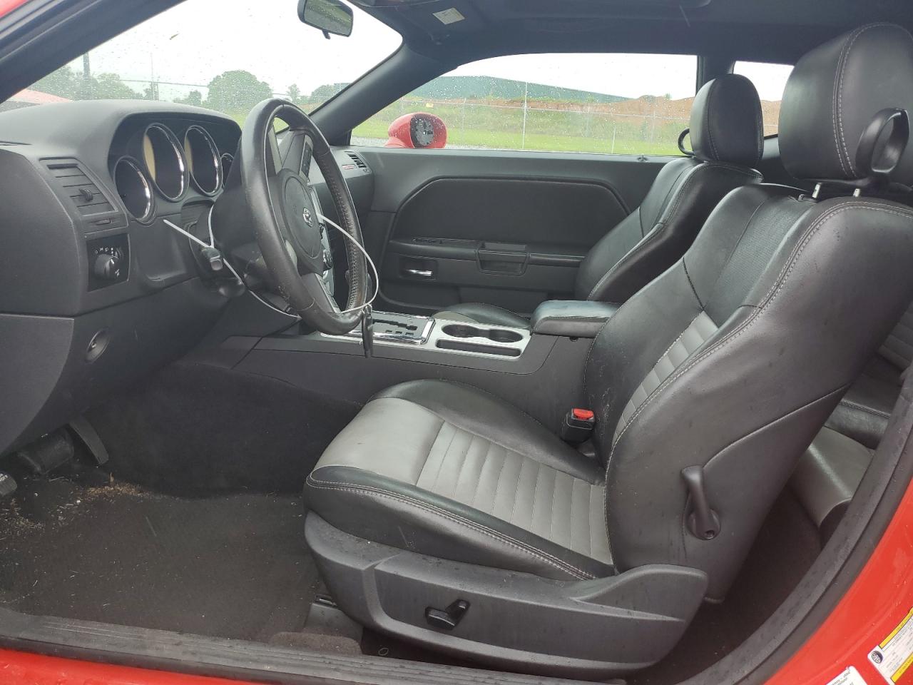 2B3CJ4DV0AH261036 2010 Dodge Challenger Se