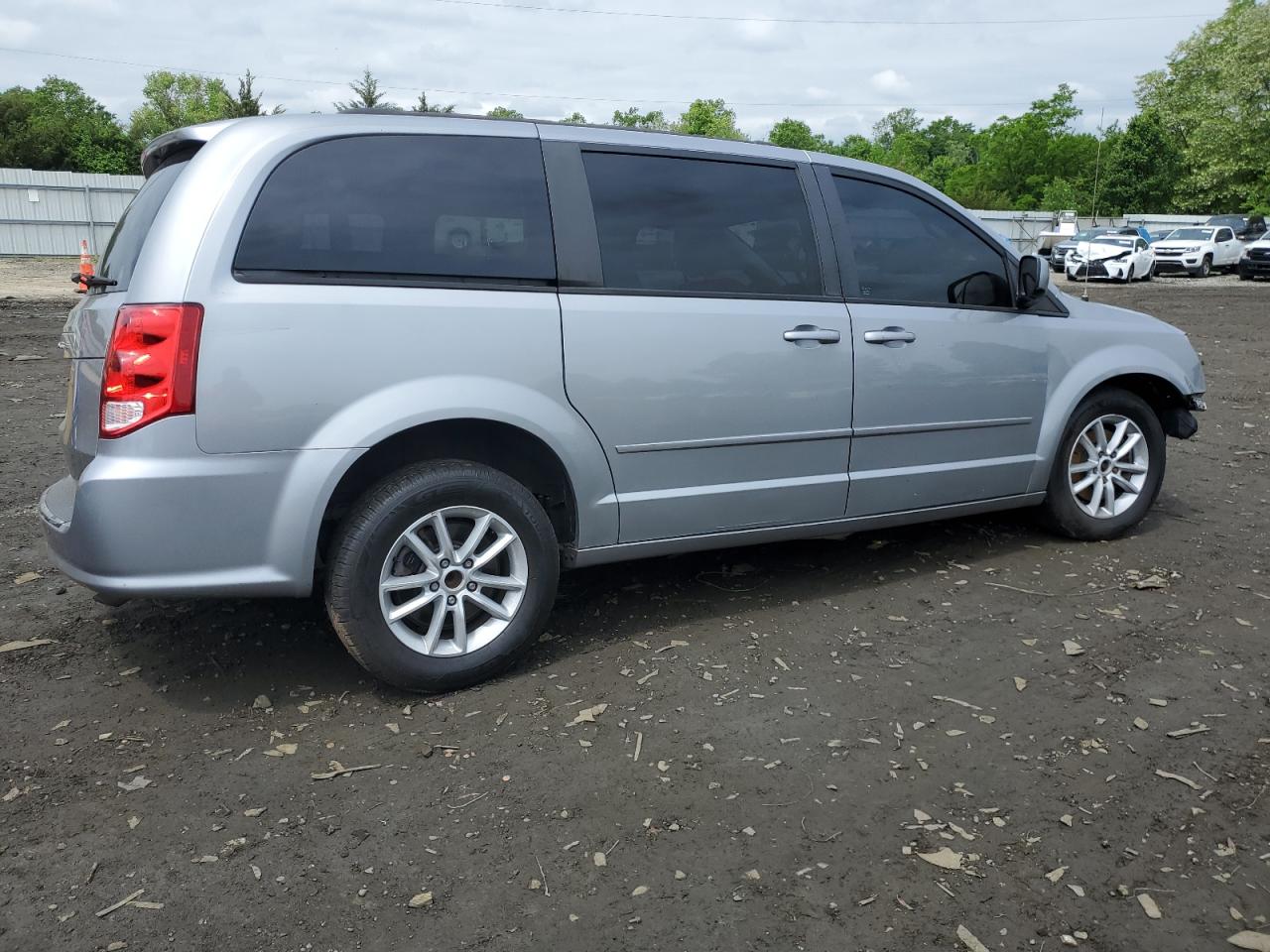 2C4RDGCG3DR640261 2013 Dodge Grand Caravan Sxt