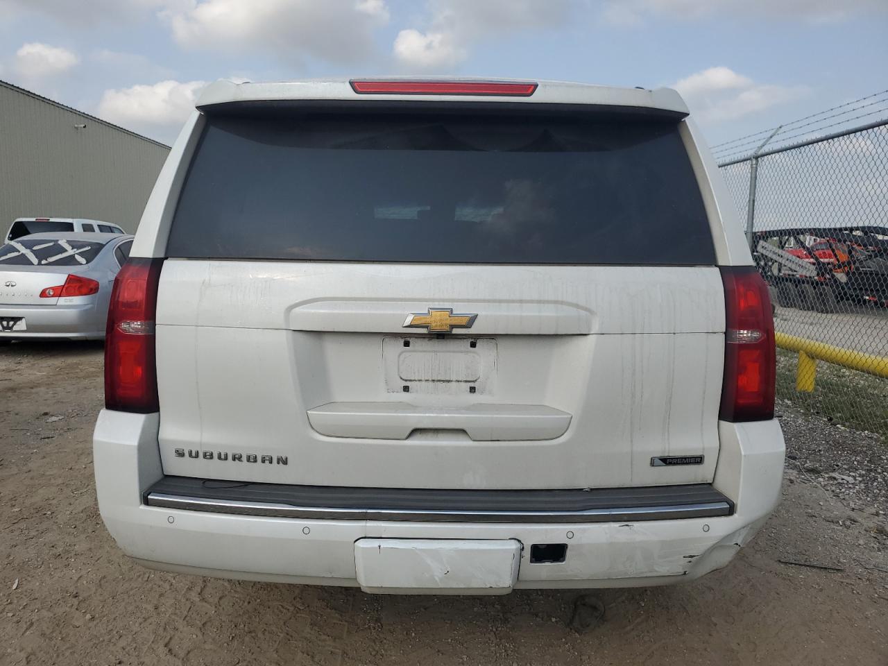 1GNSKJKC0JR153014 2018 Chevrolet Suburban K1500 Premier