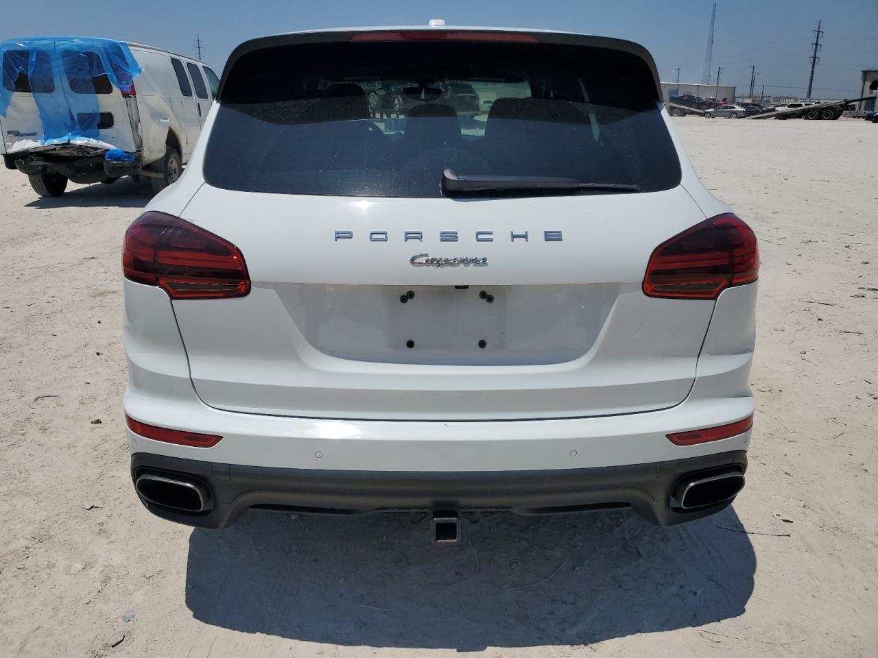 WP1AA2A23GLA03981 2016 Porsche Cayenne