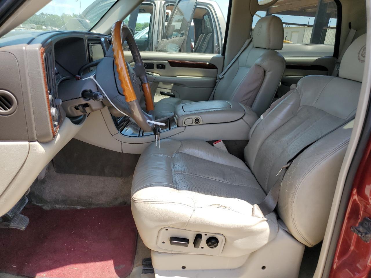 1GYEK63N42R303883 2002 Cadillac Escalade Luxury