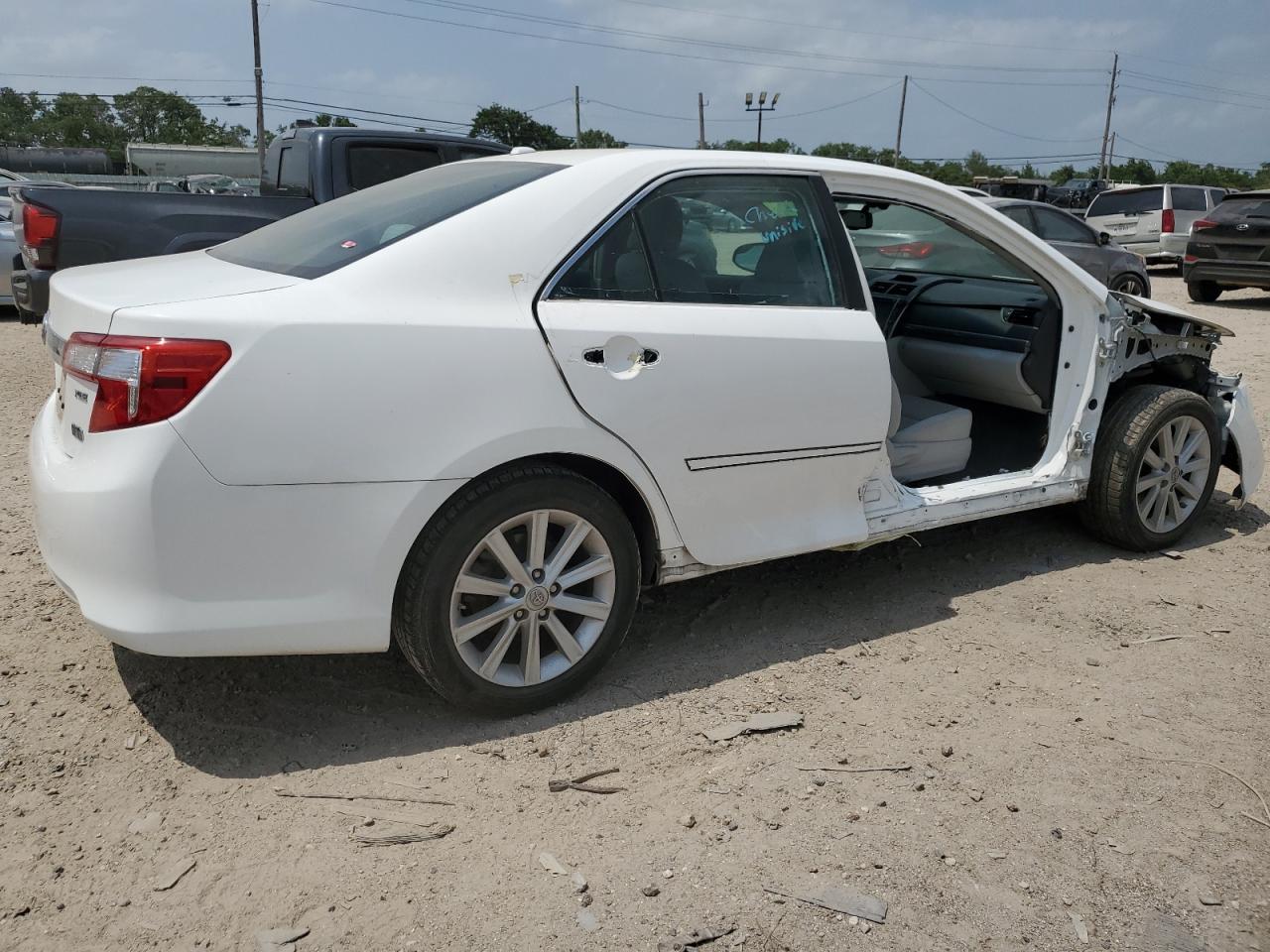 4T1BD1FK8EU123021 2014 Toyota Camry Hybrid