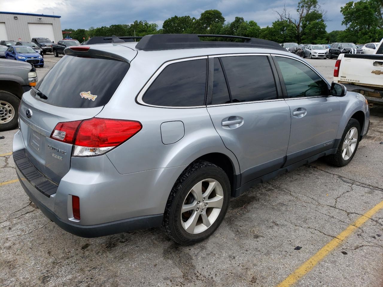 2013 Subaru Outback 2.5I Limited vin: 4S4BRBKC1D3234391