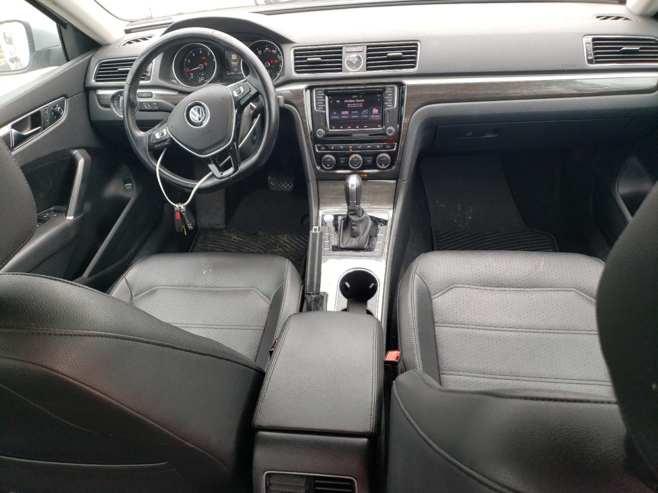 1VWGT7A35HC043876 2017 Volkswagen Passat Se