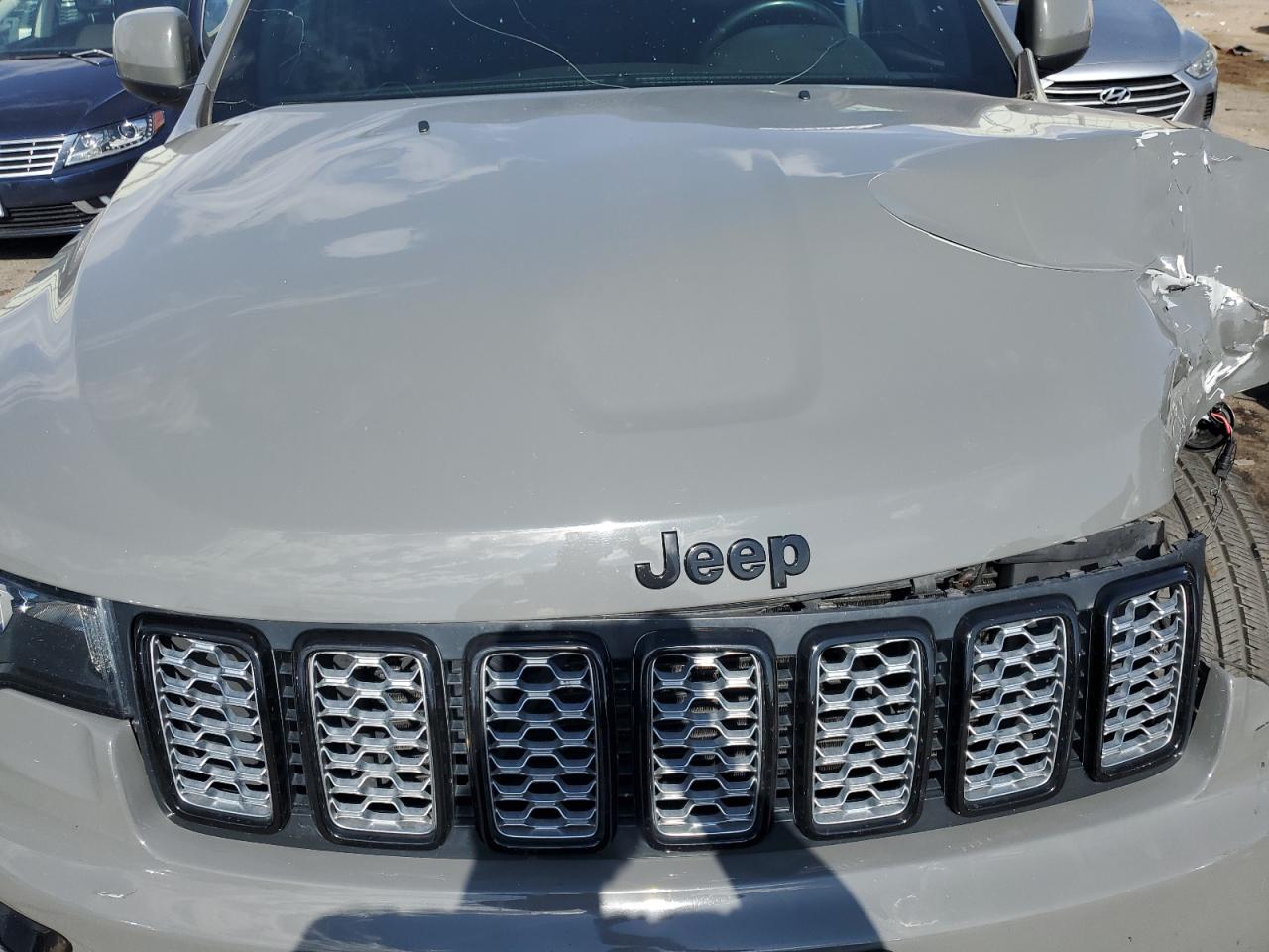 1C4RJEAG3KC763516 2019 Jeep Grand Cherokee Laredo