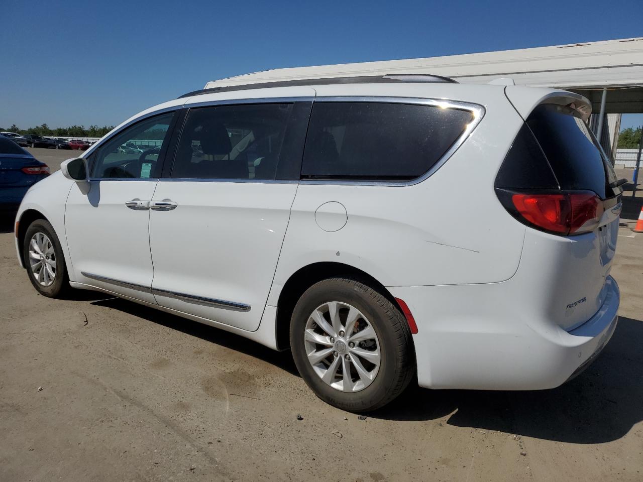 2017 Chrysler Pacifica Touring L vin: 2C4RC1BG3HR621331