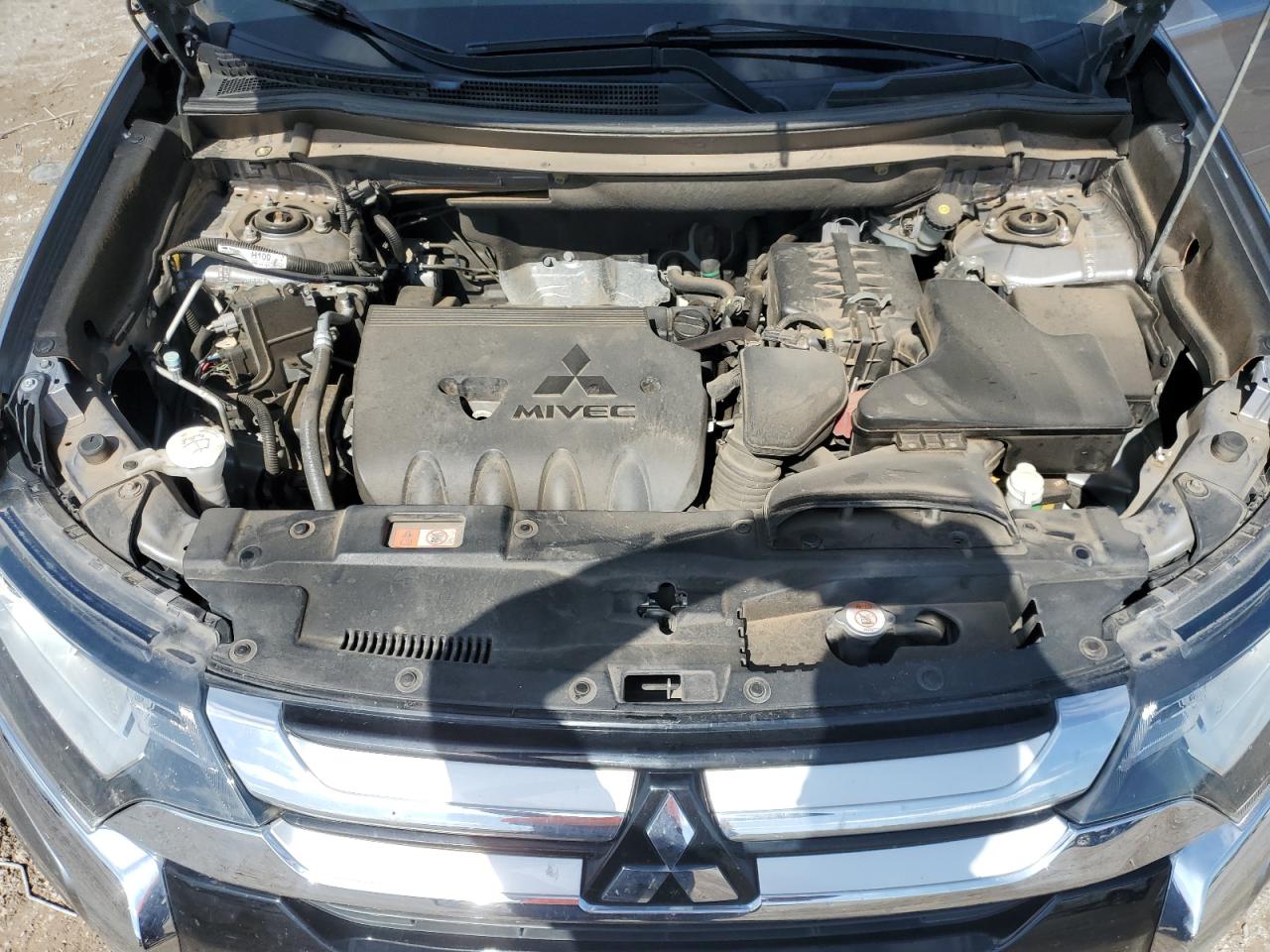 JA4AD3A35GZ022319 2016 Mitsubishi Outlander Se