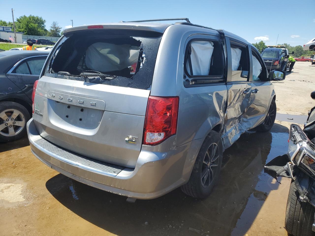 2019 Dodge Grand Caravan Gt vin: 2C4RDGEG1KR661426