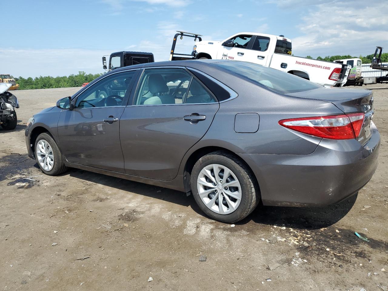 4T4BF1FK7GR572158 2016 Toyota Camry Le