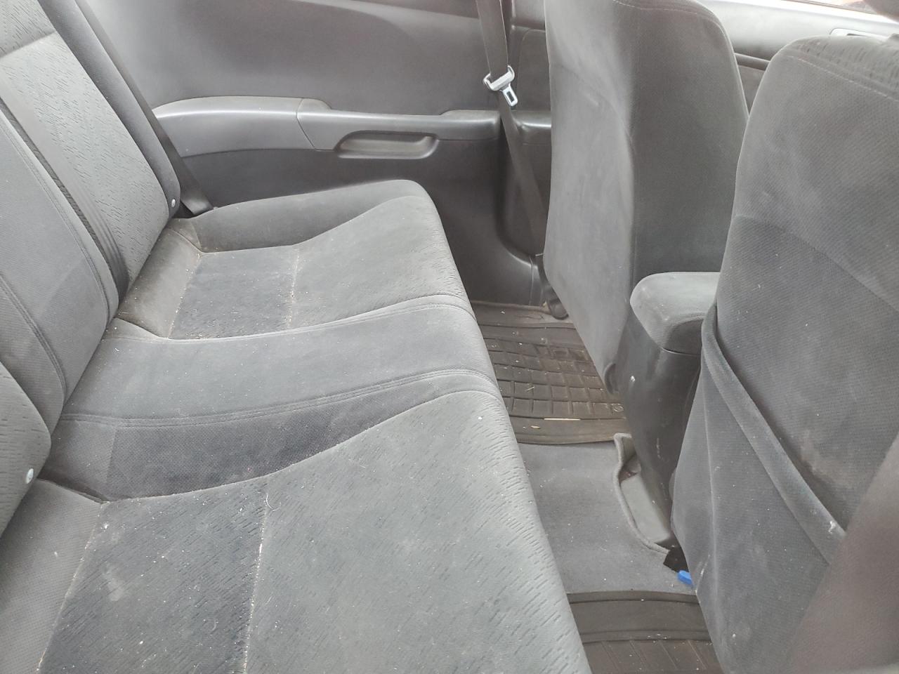 1HGEM21544L085494 2004 Honda Civic Lx