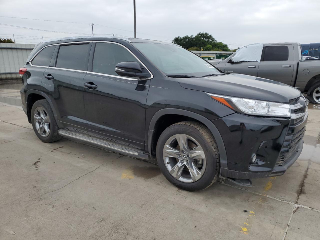 5TDYZRFH5KS334096 2019 Toyota Highlander Limited Platinum