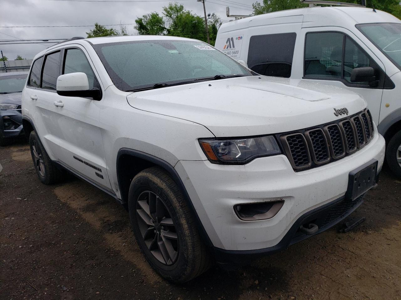 1C4RJFAG8GC414073 2016 Jeep Grand Cherokee Laredo