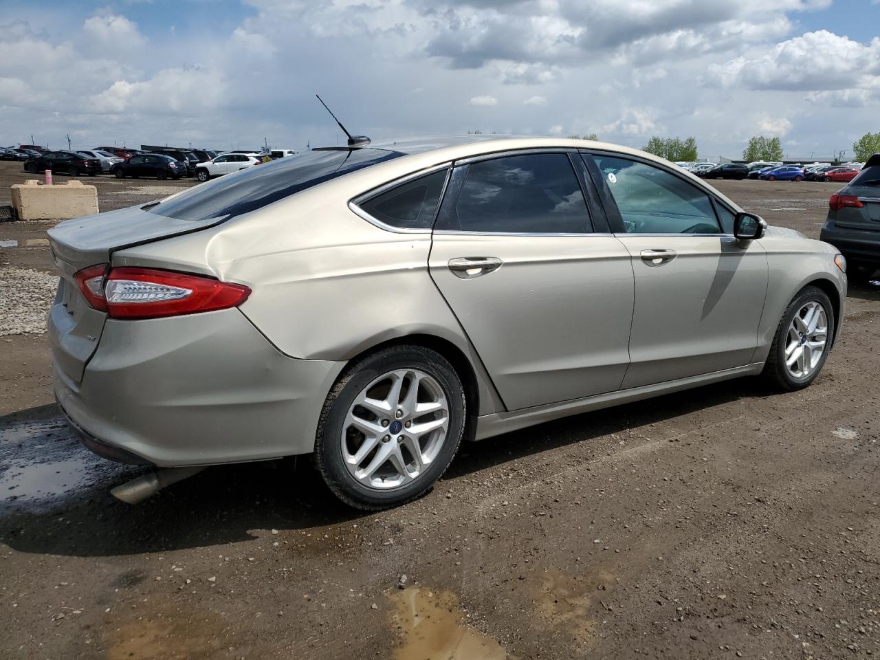 3FA6P0H73FR271043 2015 Ford Fusion Se