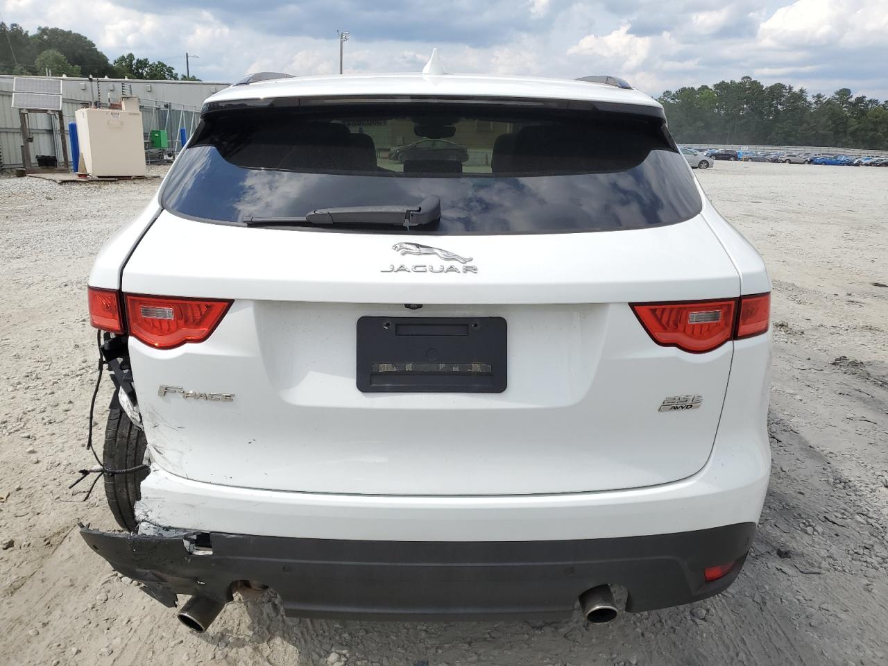 SADCJ2FX7KA368400 2019 Jaguar F-Pace Premium