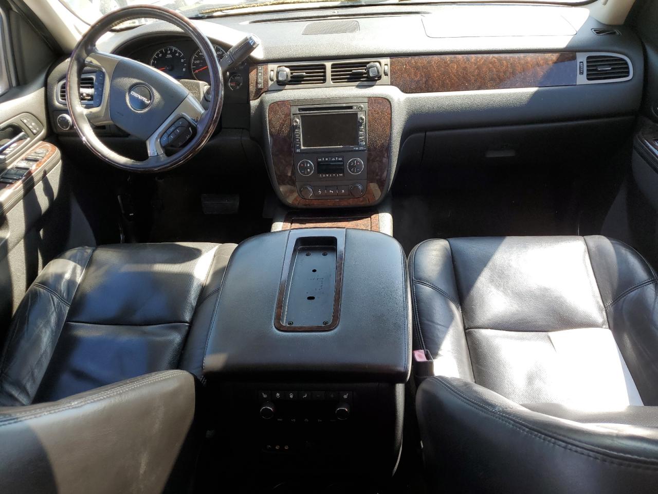 1GKUKEEF1AR139335 2010 GMC Yukon Denali