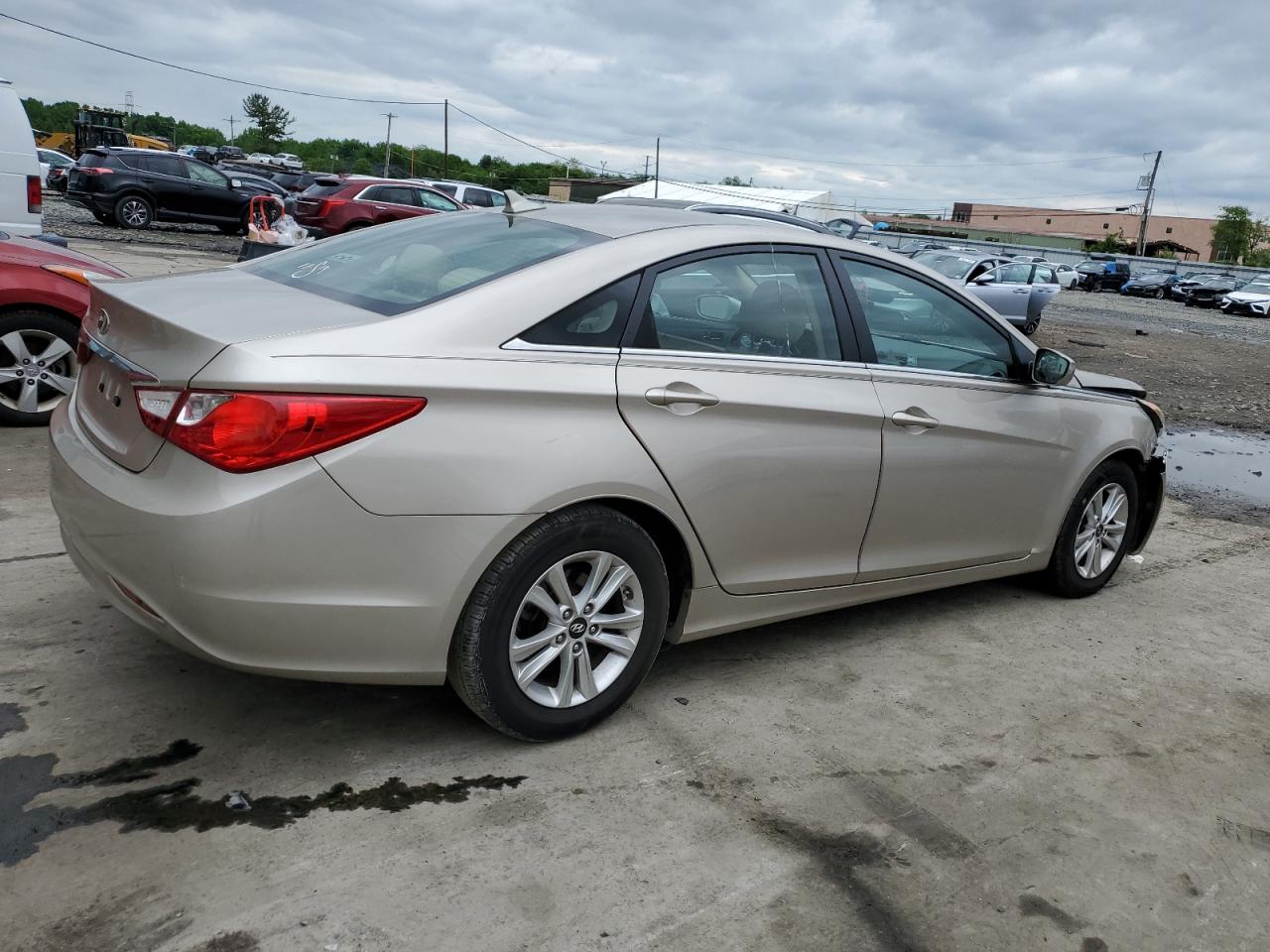 5NPEB4AC8BH169639 2011 Hyundai Sonata Gls