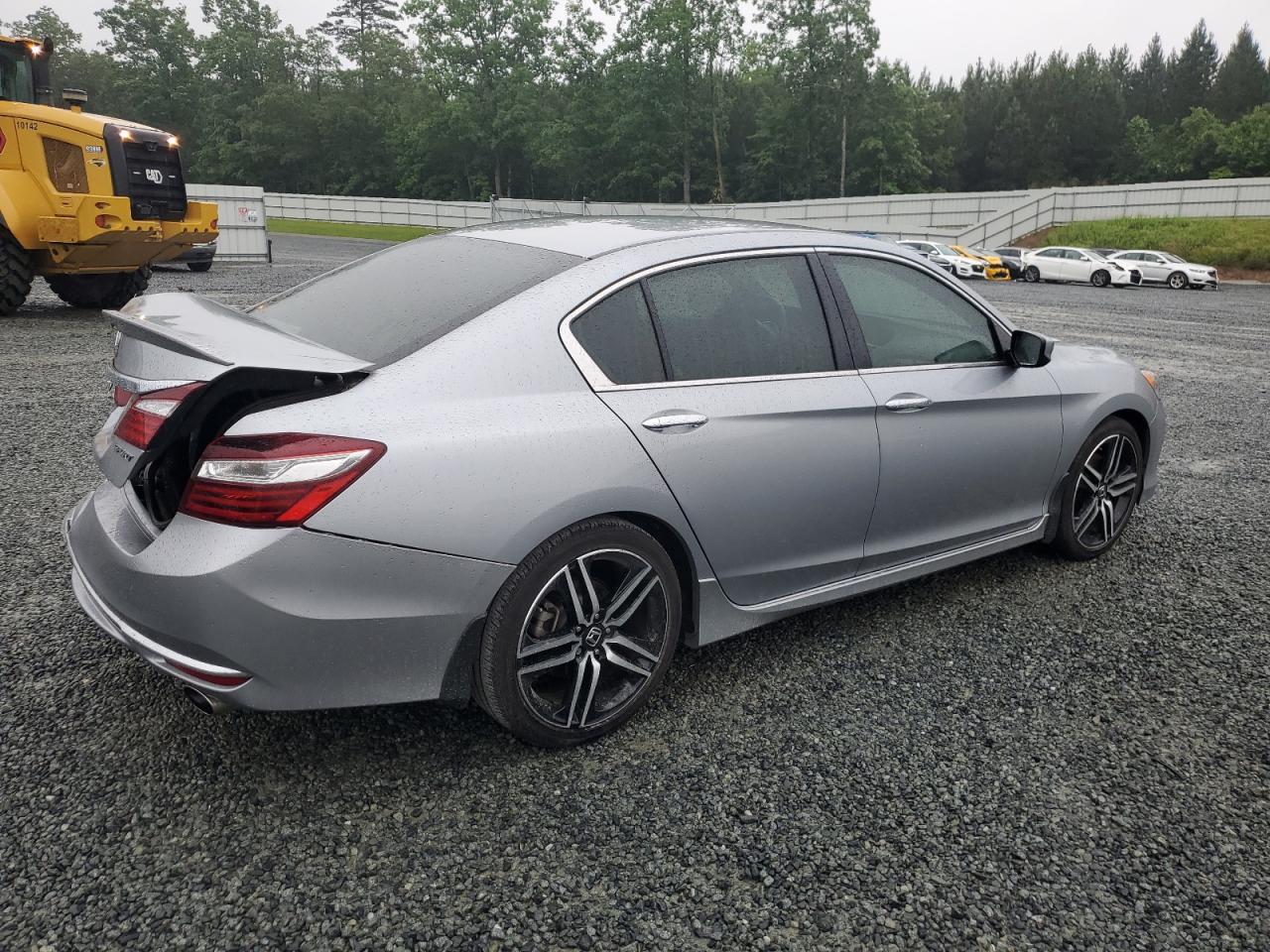 1HGCR2F5XHA165644 2017 Honda Accord Sport