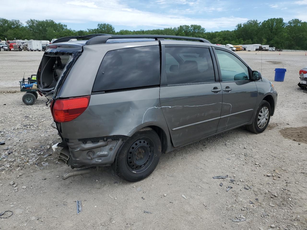 5TDZA23C24S161121 2004 Toyota Sienna Ce