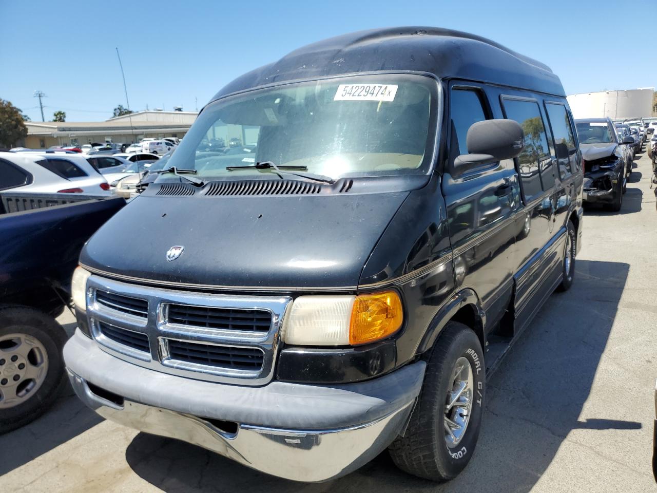 2B6HB11Z3YK172800 2000 Dodge Ram Van B1500