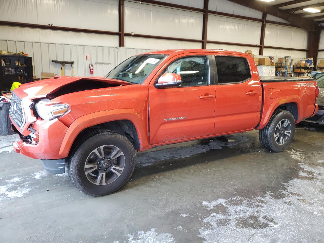 5TFCZ5AN3JX140563 2018 Toyota Tacoma Double Cab