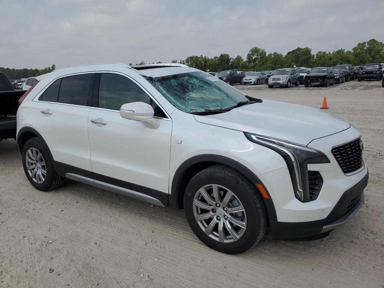 1GYFZDR47LF067591 2020 Cadillac Xt4 Premium Luxury