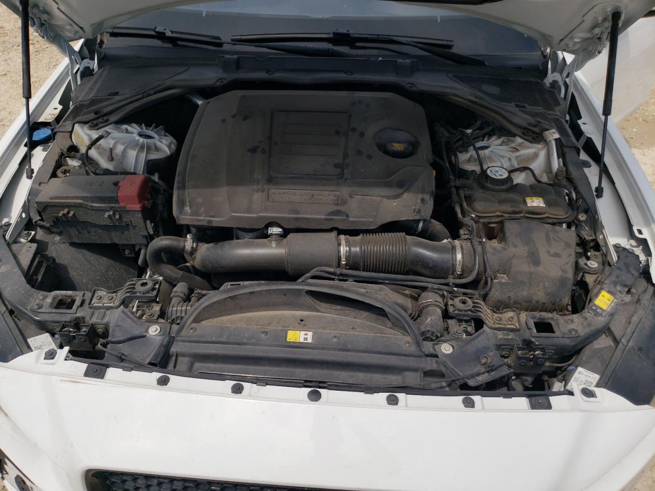 SAJAF4FX0JCP33858 2018 Jaguar Xe R - Sport