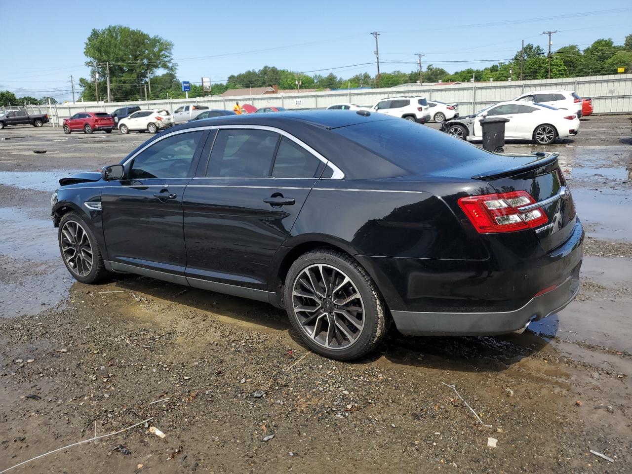 1FAHP2E80JG133333 2018 Ford Taurus Sel