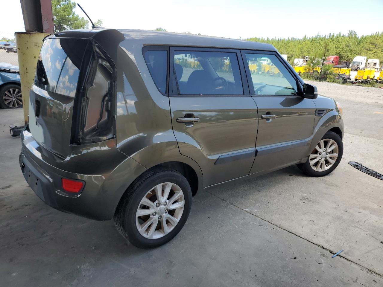 KNDJT2A63D7566743 2013 Kia Soul +