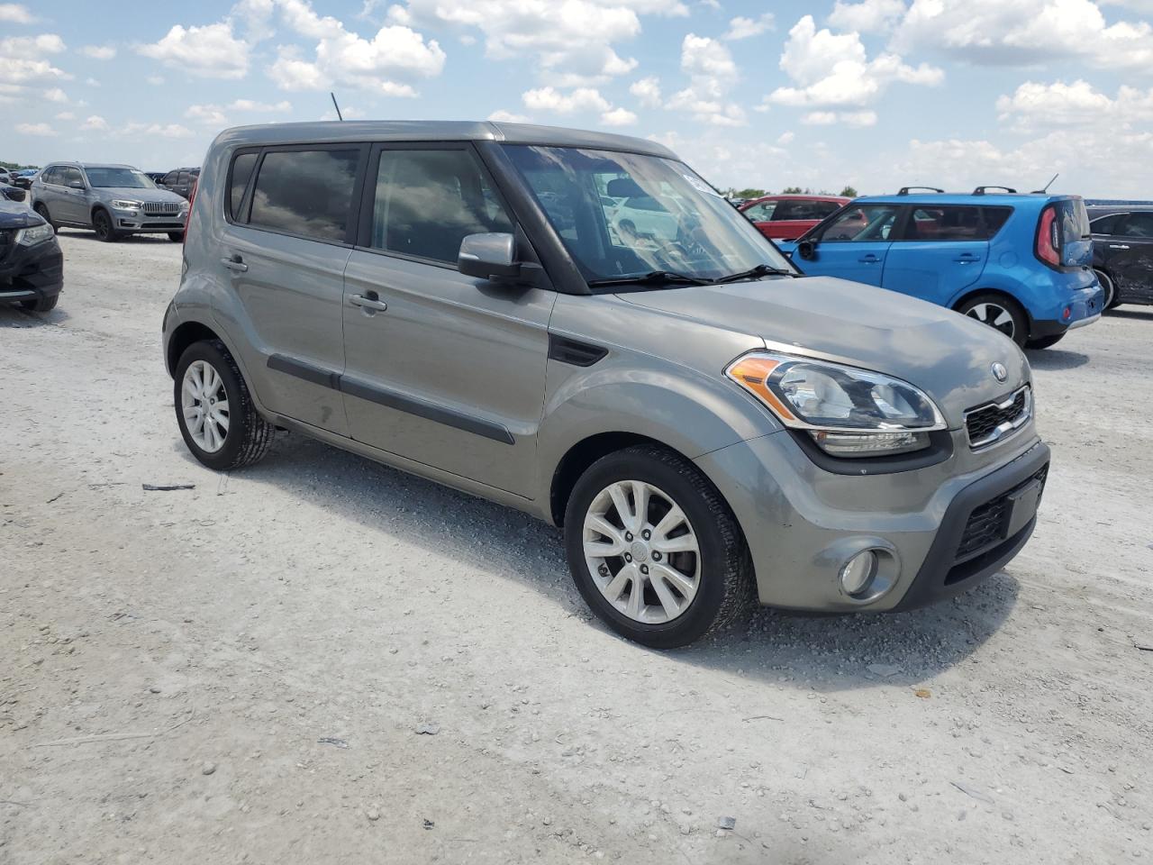 KNDJT2A65D7570034 2013 Kia Soul +