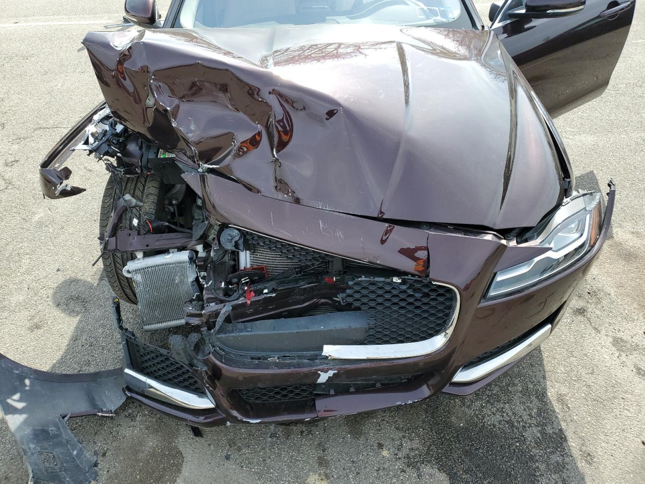 SAJBK4FX5LCY85105 2020 Jaguar Xf Prestige