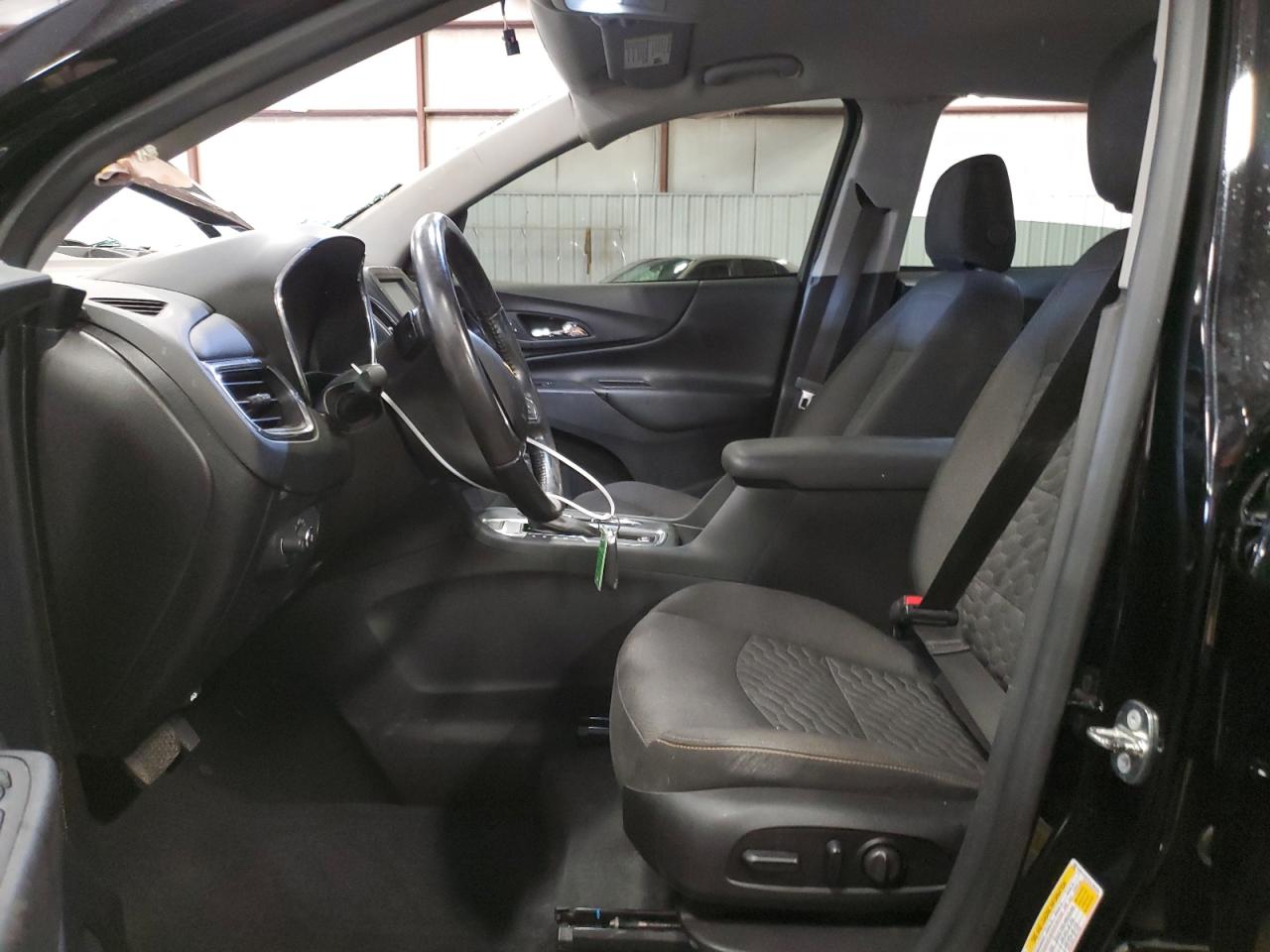 3GNAXSEV6JL390338 2018 Chevrolet Equinox Lt