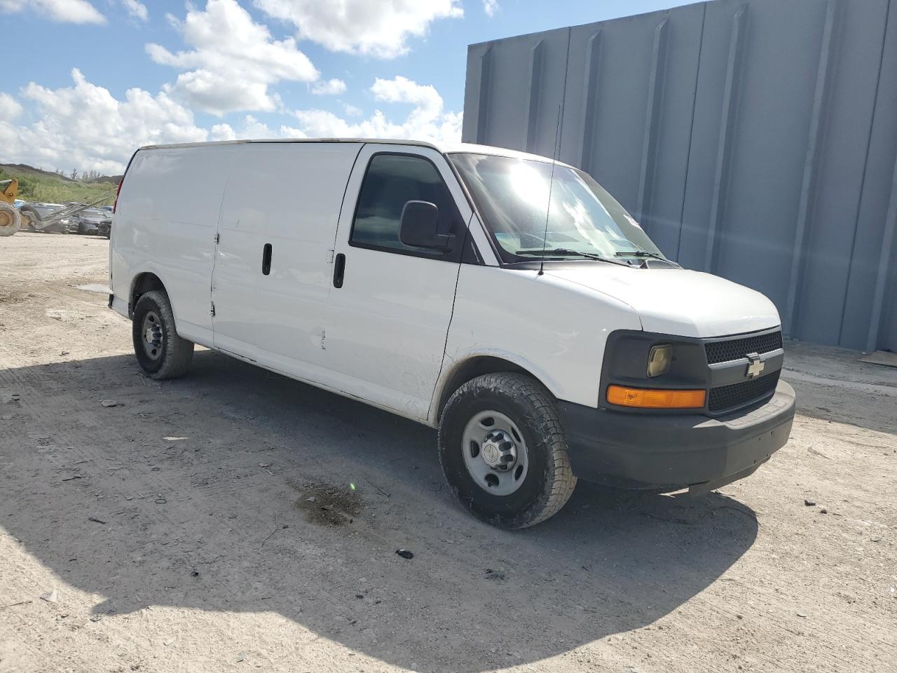 1GCWGGCG5E1101138 2014 Chevrolet Express G2500